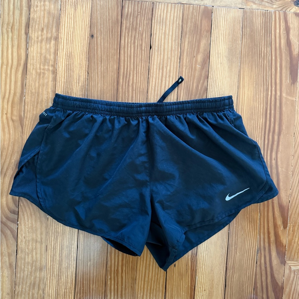 Nike Women’s Lined Black Athletic Shorts - Size M